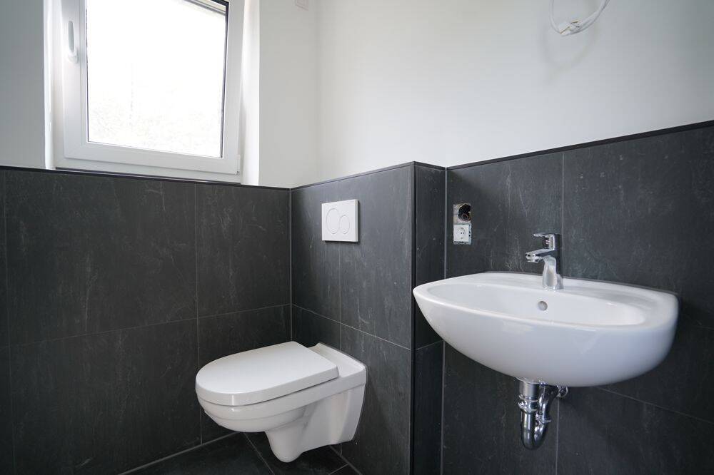 * ca. 15 Km nach Bad Zwischenahn * KfW-Fördermittel möglich/Förderfähig! * KW 40 * Wärmepumpe * Photovoltaik * Neubau* Bezugsfertig gebaut * – Oldenburg – Vorschaubild 6