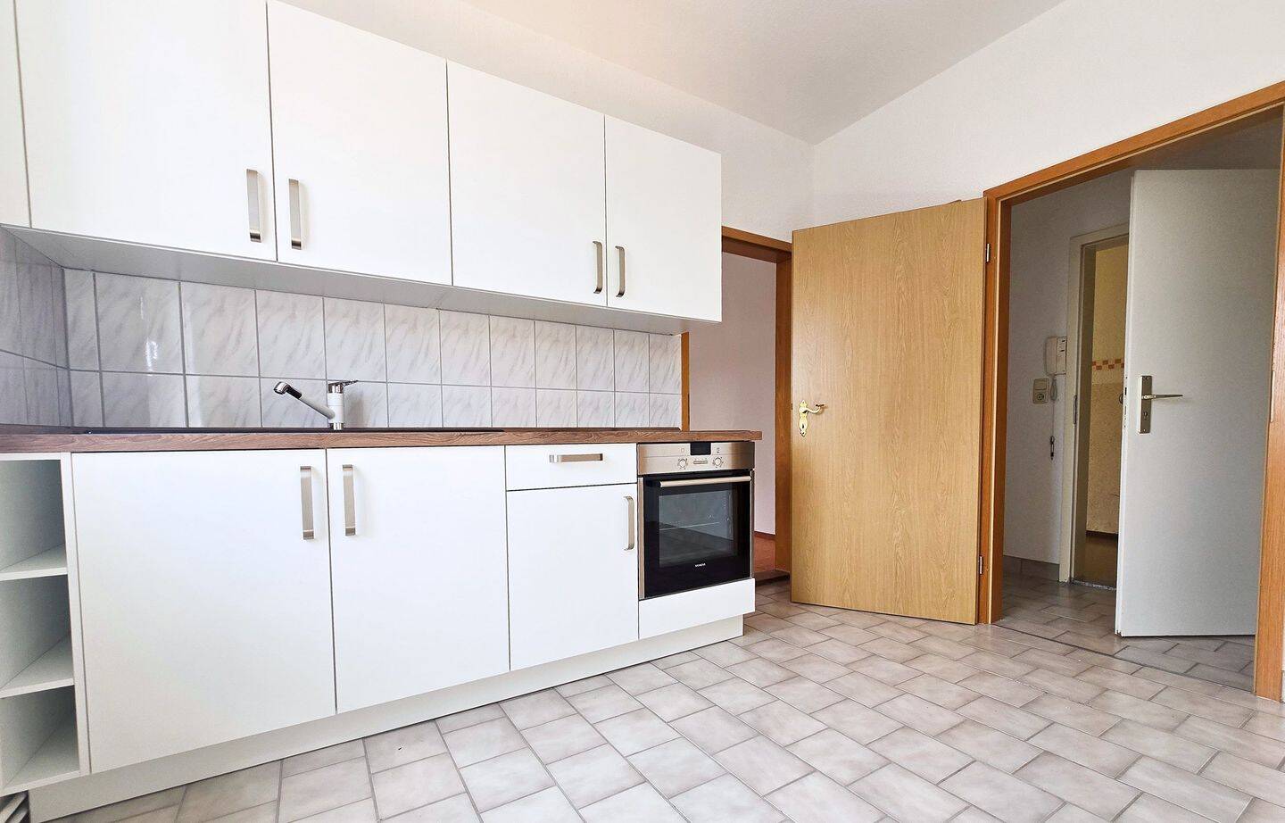 Helle 2-Zimmer-Wohnung mit Einbauküche in Stumsdorf
