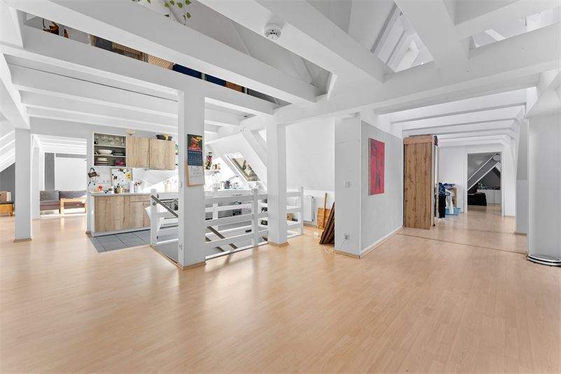 HISTORISCHES BAROCKHAUS - exklusive Dachmaisonette mit 128qm Wohnfläche – Potsdam – Vorschaubild 4