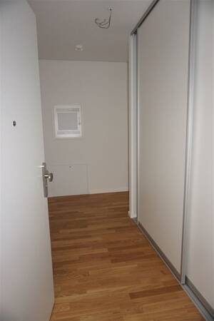 Moderne 2-Zimmer-Wohnung mit Einbauküche, Balkon und Hauswirtschaftsraum – 54292 Trier – Vorschaubild 2