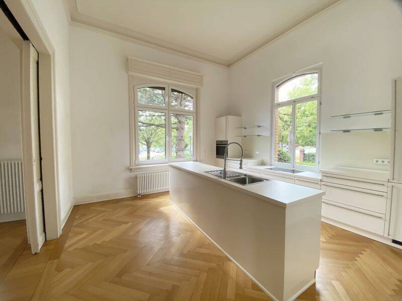 Villenetage mit Privatpark seitlich Biebricher Allee – Wiesbaden – Vorschaubild 9