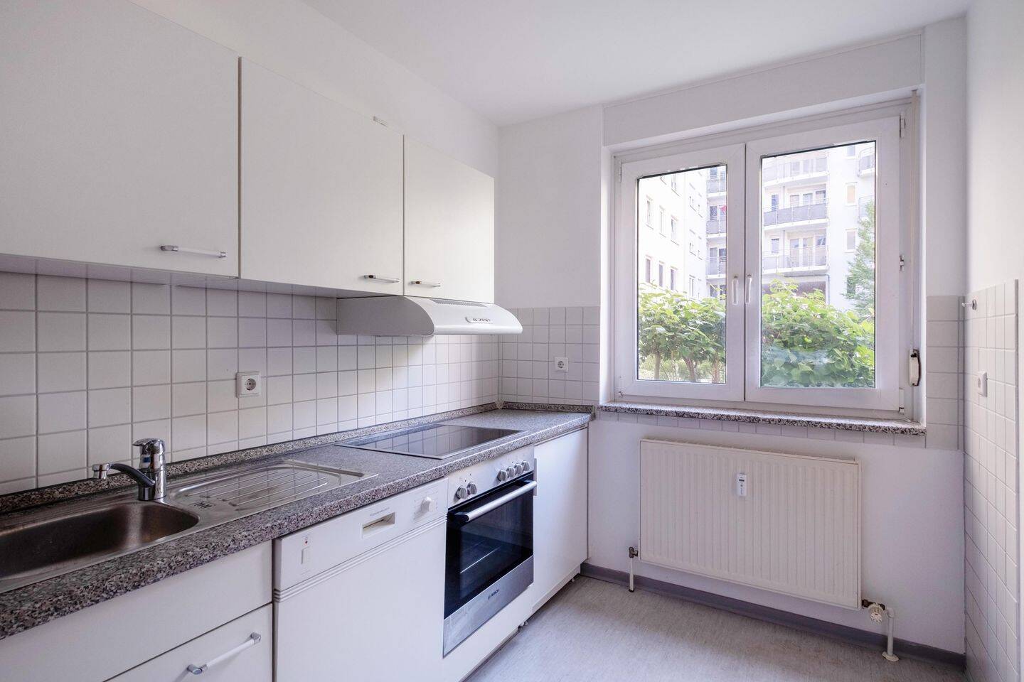Helle Erdgeschosswohnung mit Terrasse – Berlin – Vorschaubild 4