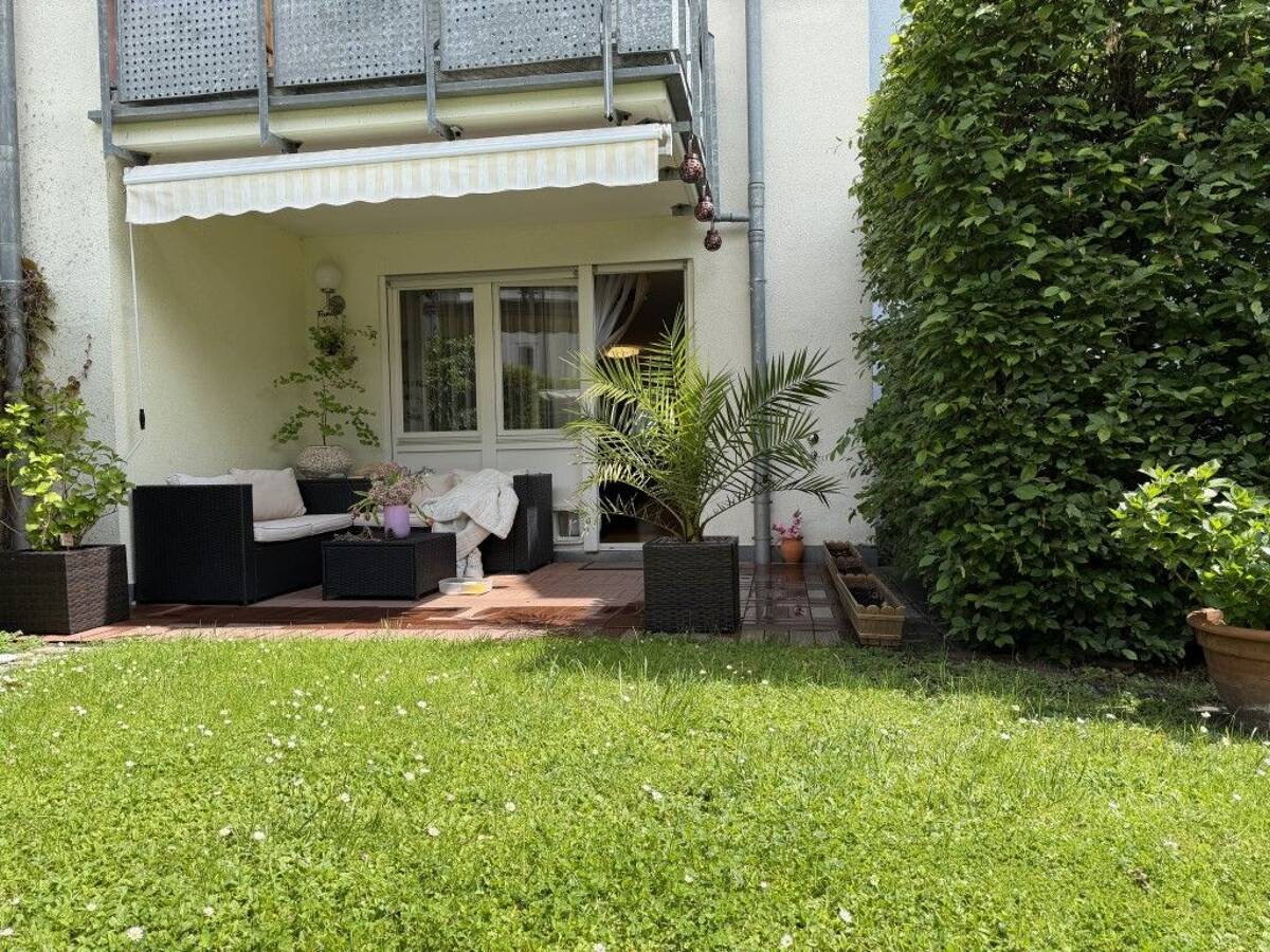 3-Zimmer-Erdgeschosswohnung mit Terrasse, Gartenbereich und Tiefgaragenstellplatz in Stuttgart-Bad Cannstatt – 70374 Stuttgart – Bild 1 von 9