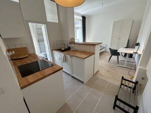 Schönes voll möbliertes Apartment am Tempelhofer Feld – 12049 Berlin – Vorschaubild 7
