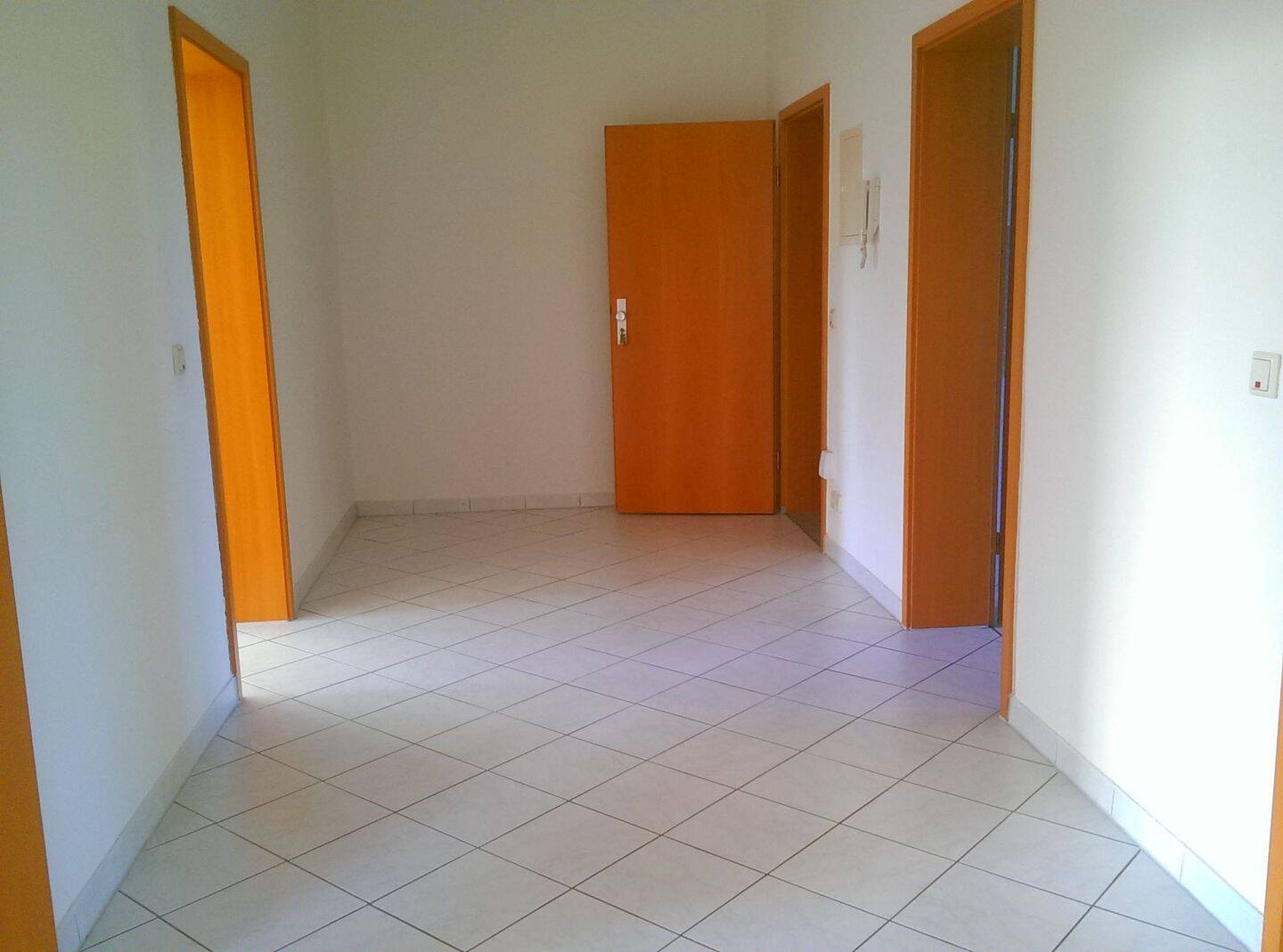 sehr schöne großzügige 3-Zimmer-Wohnung mit Balkon und Stellplatz – Chemnitz – Vorschaubild 9