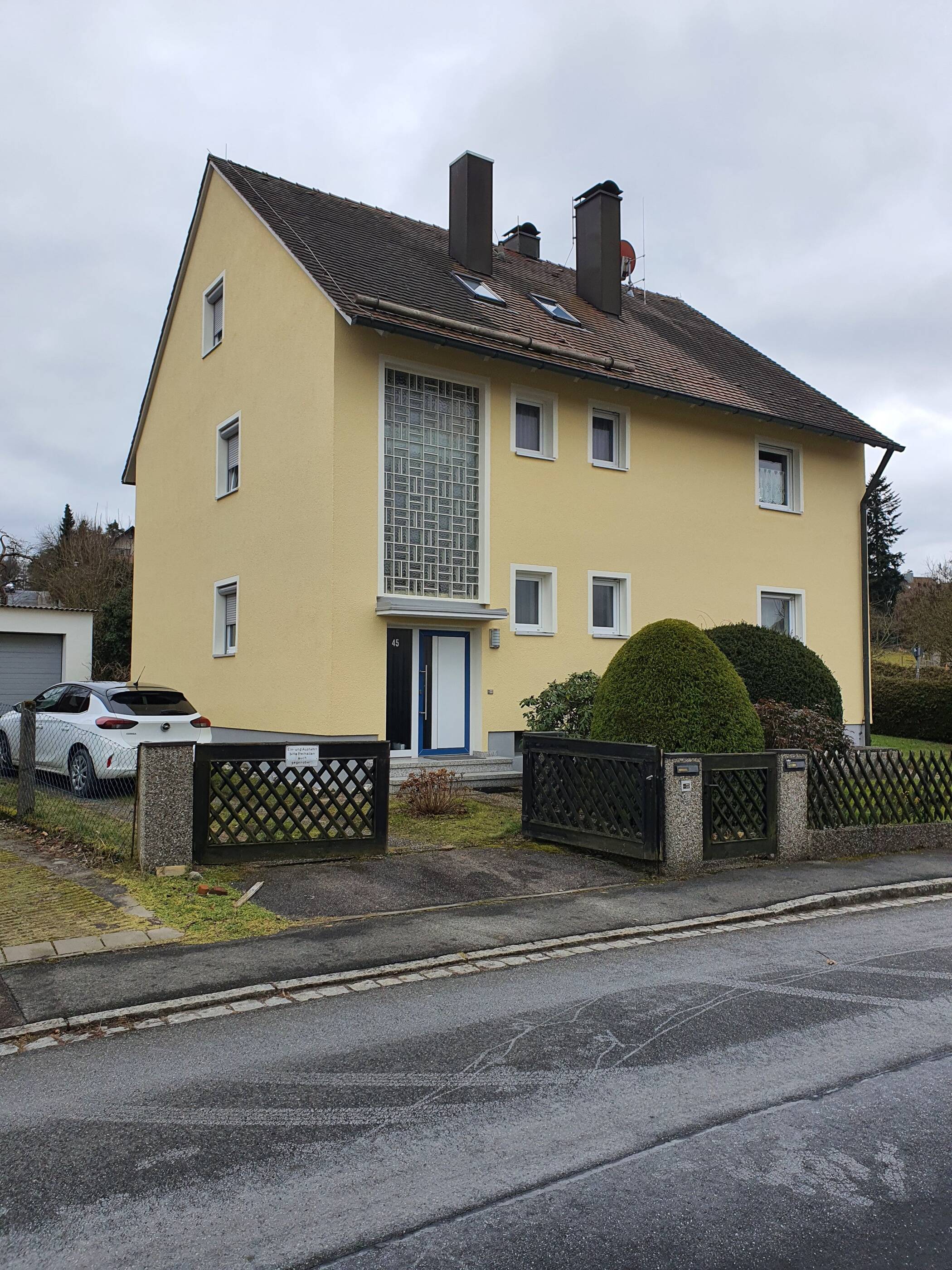 2-Familien-Haus in Burgthann, mit großem Garten (Baugrundstück ca. 500m²) – Burgthann – Vorschaubild 2
