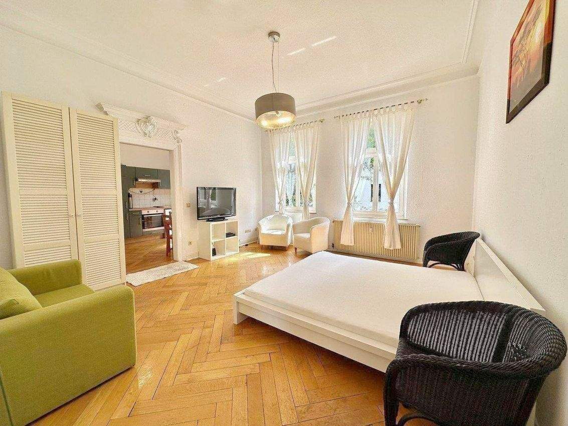 N-Rosenau - Charmante Jugendstil-Altbauwohnung in begehrter Lage – mit Wohnküche – Nürnberg – Bild 1 von 9