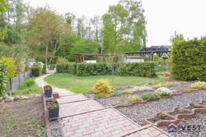 Saniertes Einfamilienhaus mit Wohlfühlfaktor in Lübeck: Sauna, Kachelofen und Garten – 23569 Lübeck – Vorschaubild 5