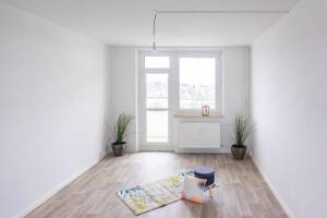 Hier könnte Euer neues 3-Raum-Wohndomizil mit Balkon sein – 9126 Chemnitz – Vorschaubild 1