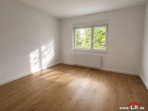 Modernisierte 3-Zimmer-Wohnung mit Balkon und Blick ins Grüne – 60488 Frankfurt am Main – Vorschaubild 5