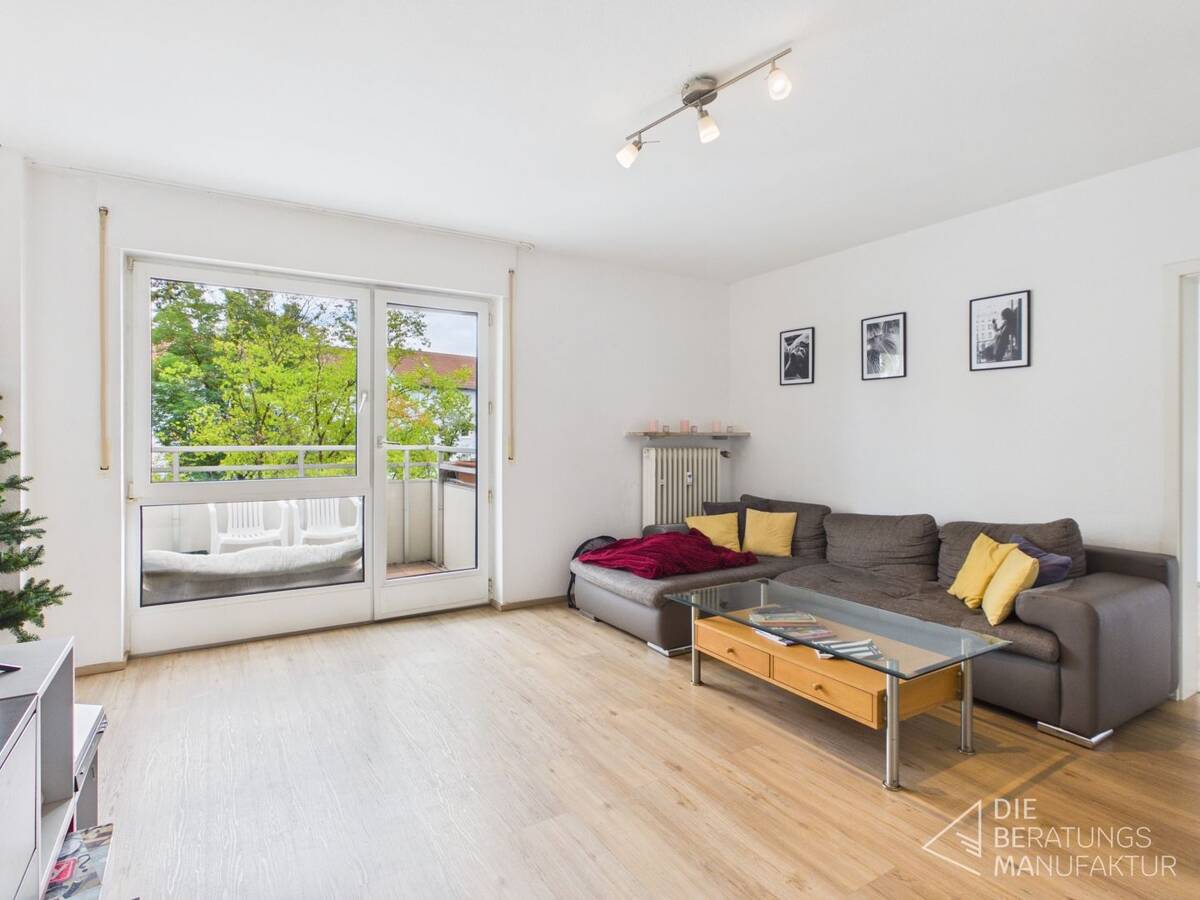 4 Zimmer Eigentumswohnung mit Garage – 91052 Erlangen – Bild 1 von 9