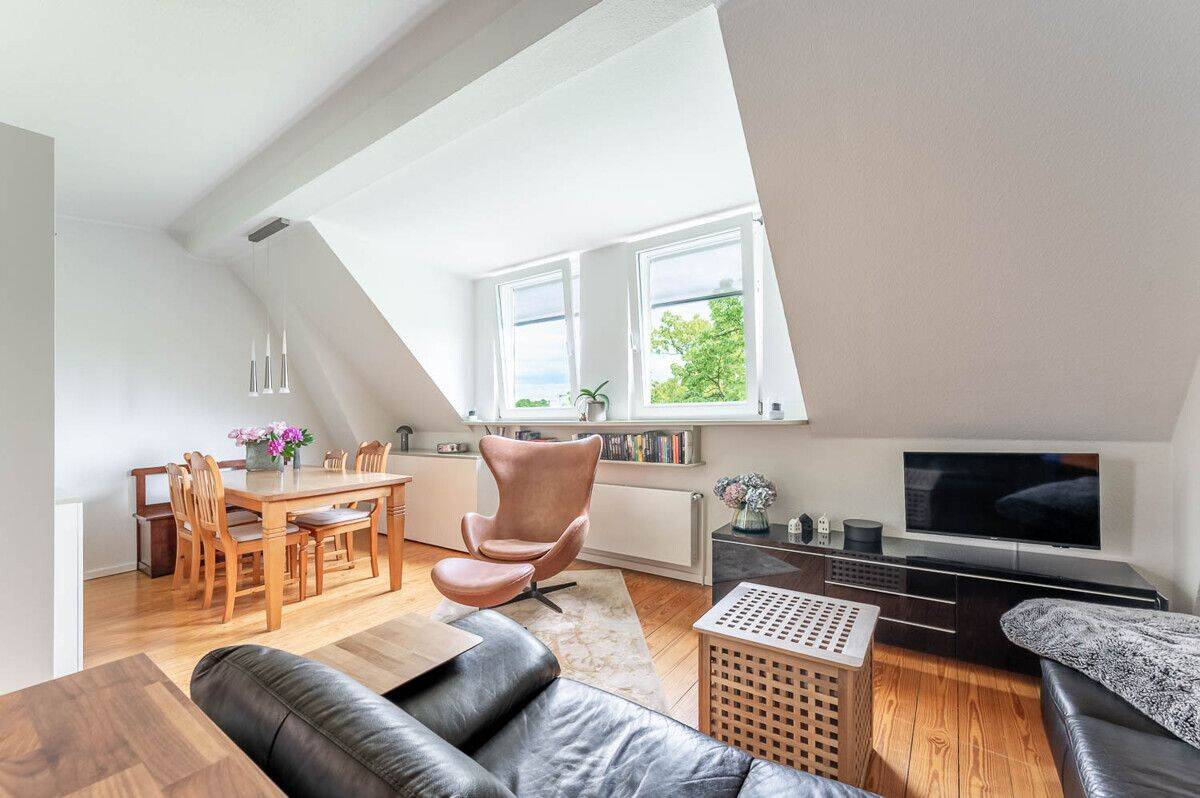 Dachgeschosswohnung mit Weitblick über die Dächer von Eimsbüttel! – Hamburg – Vorschaubild 7