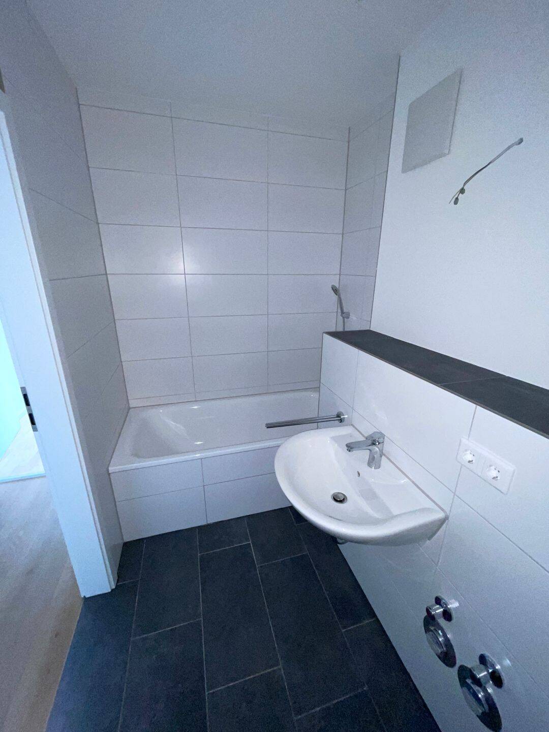 Helle und großzügige 3-Zimmer-Wohnung mit EBK – Nürnberg – Vorschaubild 3