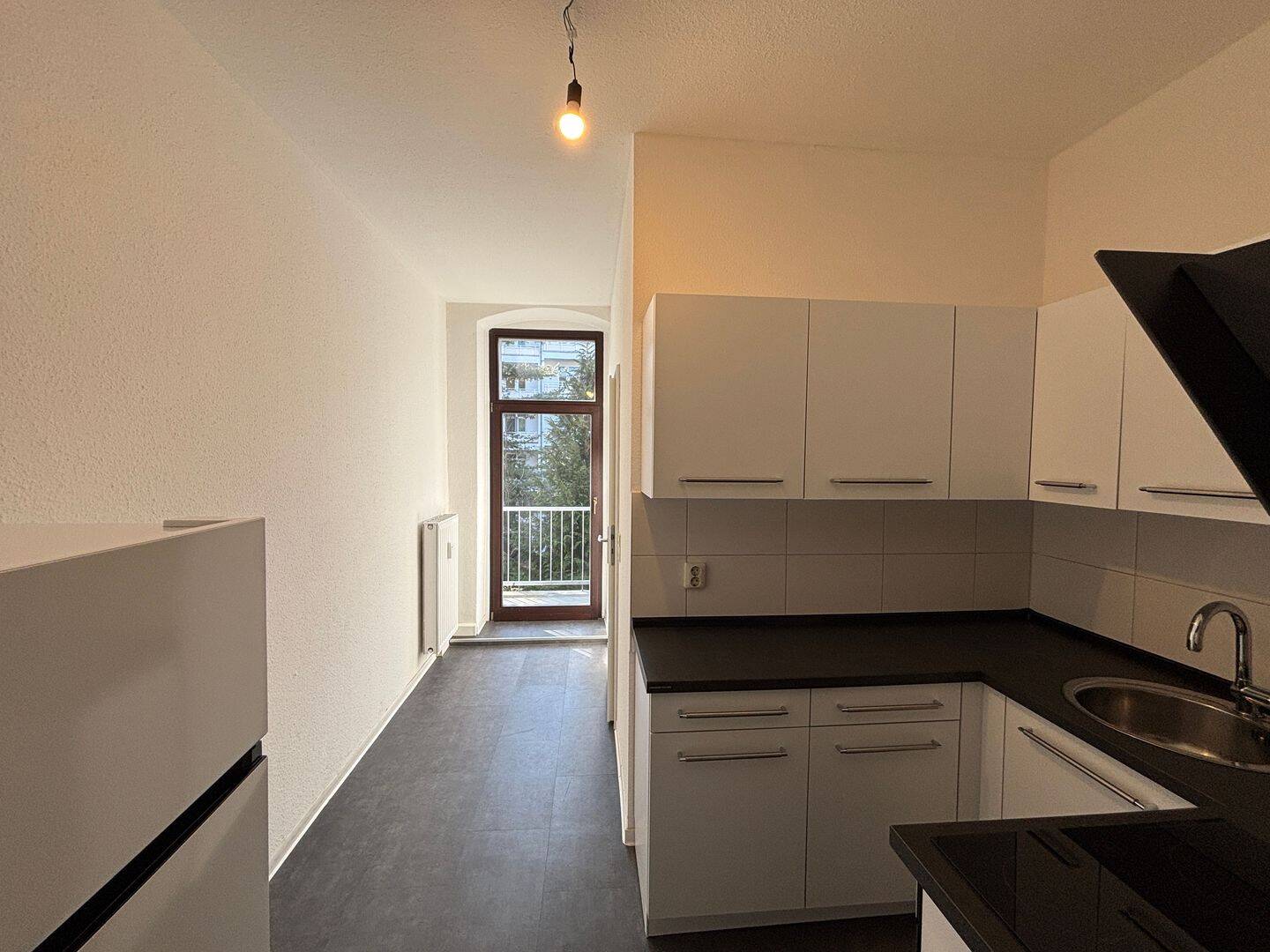 Top saniert* 2-Zimmer-Wohnung mit Balkon im Kaßberg + EBK – Chemnitz – Vorschaubild 2
