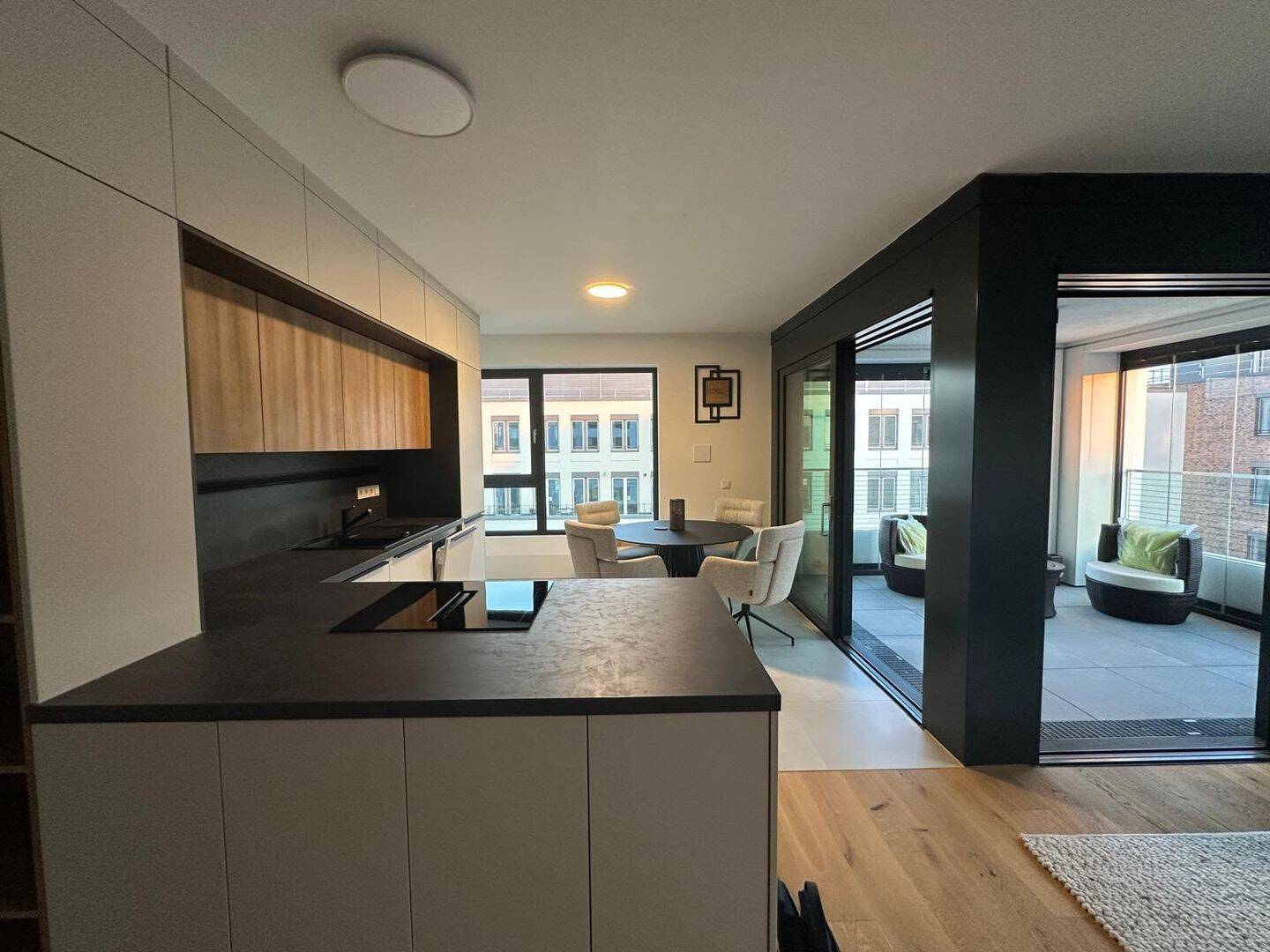 Exklusive 4-Zimmer-Luxuswohnung mit Süd-West-Loggia im Seetor Nürnberg – Nürnberg – Vorschaubild 3