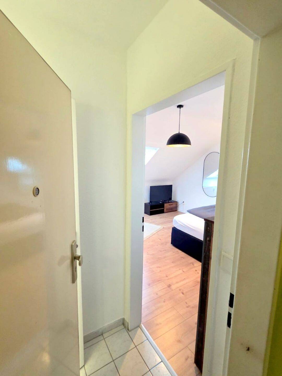 Ab sofort- sonniges und zentrales 1-Zimmer-Apartment - top Lage der Bergerstraße – Frankfurt am Main – Vorschaubild 2