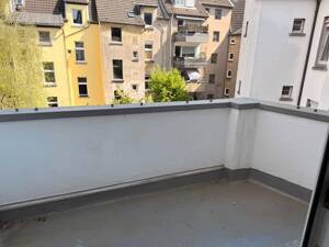 helle 3 Raum Wohnung mit Balkon und Gartennutzung WG tauglich nähe UniKlinik – 45147 Essen – Vorschaubild 1