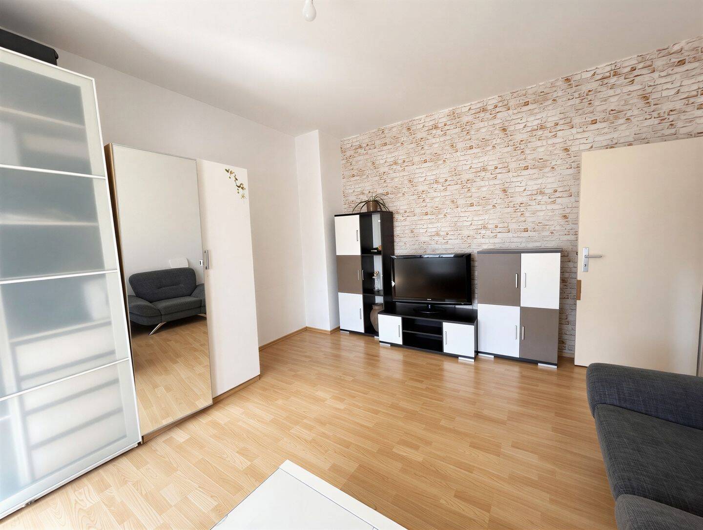 Viel Licht, viel Balkon: Charmante 2-Zimmer-Wohnung in Reinickendorf – Berlin – Vorschaubild 5