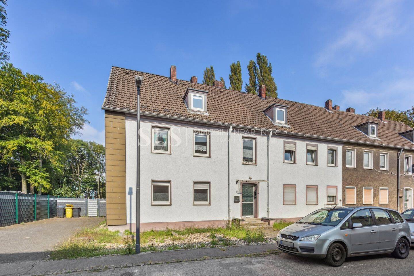 Gepflegtes 5-Familienhaus mit Ausbaureserve, Garten und Stellplätzen in Gelsenkirchen-Scholven