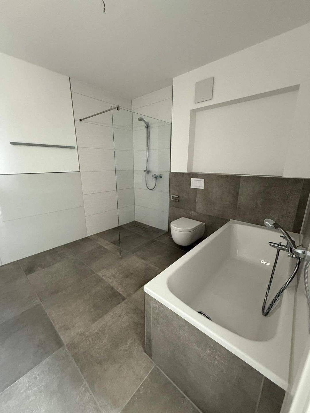 Moderne Neubauwohnung 1.OG mit Balkon und Aufzug – Kalkar – Vorschaubild 7