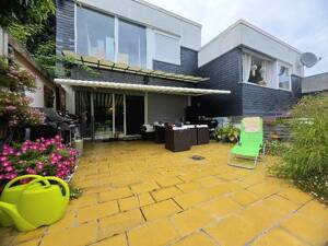 Modernisiertes Einfamilienhaus 2 Bäder Terrasse großer Garten Pool Doppelgarage 3-4 PKW-Stellplätze – 51381 Leverkusen – Vorschaubild 7