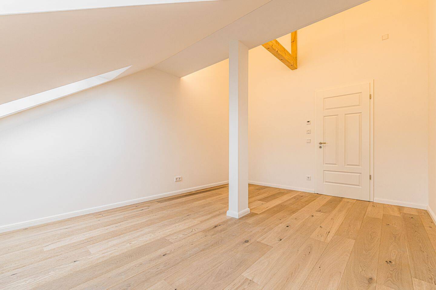 Altbaucharme mit Terrasse und zwei Tageslichtbädern auf ca. 140 m² – Leipzig – Vorschaubild 5