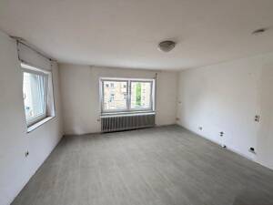 RENOVIERT! Großes, helles Zimmer mit WC und Gemeinschaftsbad * Werastraße – 70190 Stuttgart – Vorschaubild 2