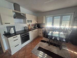 2-Zimmer-Wohnung mit Einbauküche und Balkonen – 63607 Wächtersbach – Vorschaubild 3