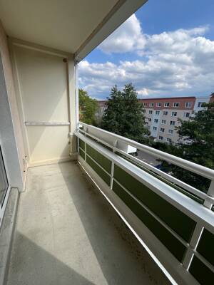 Herzliches Wohnflair mit Weitblick und EBK – 9119 Chemnitz – Vorschaubild 5