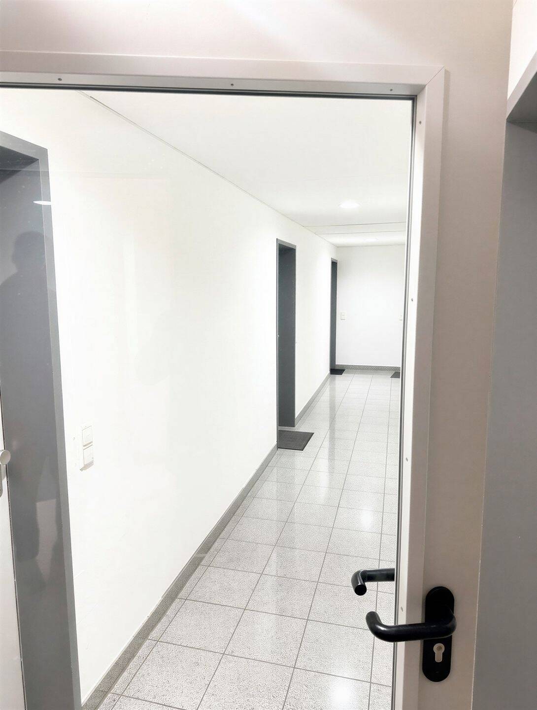möbliertes Apartment in Zentrum von Stuttgart ***sofort verfügbar*** – Stuttgart – Vorschaubild 3