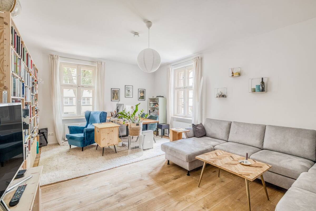 Traumhafte Altbauwohnung mit idyllischem circa 100qm Privatgarten – 14195 Berlin – Bild 1 von 9