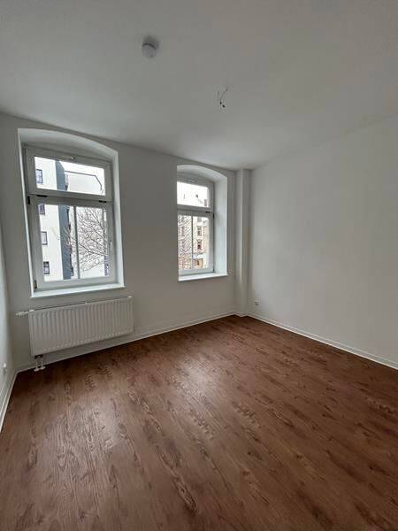 Zweitbezug nach San.! Kompakte 3-Zi. mit Einbauküche, Lam., Lift u. Wanne! – Chemnitz – Vorschaubild 9