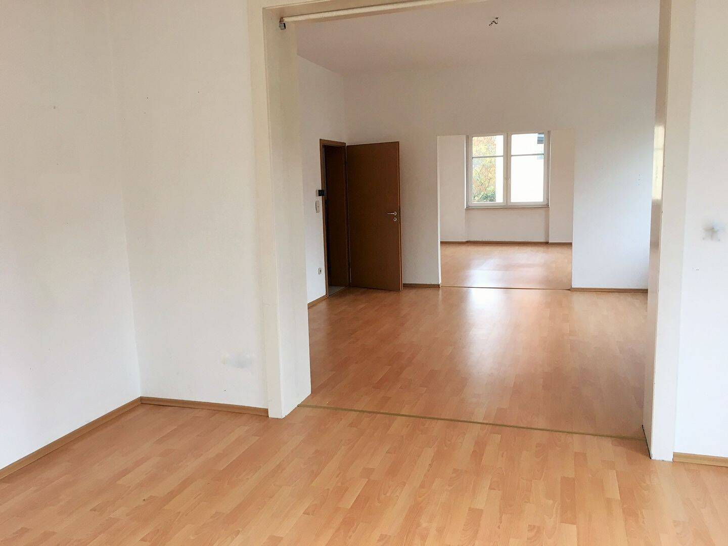 Stilvoll investieren am Rotenbühl - Modernisiertes Wohn- und Geschäftshaus mit Charme, Dachterrasse und attraktivem Entwicklungspotenzial – Saarbrücken – Vorschaubild 8