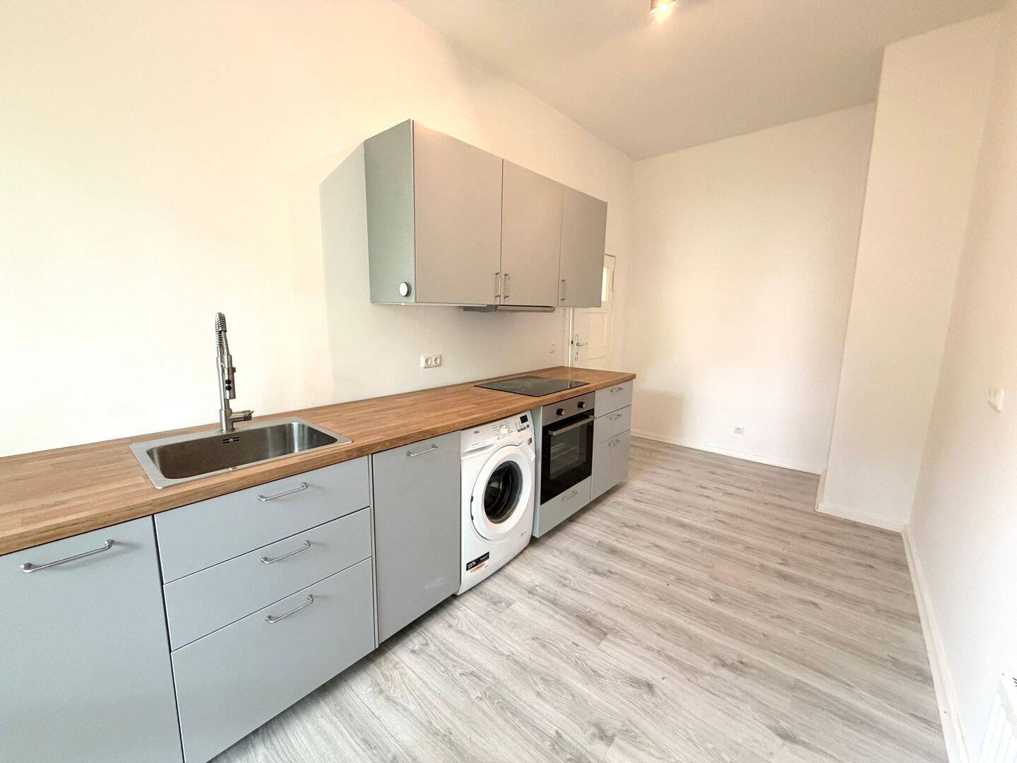 Charmante 2-Zimmer-Altbauwohnung mit Balkon und ruhiger Hofausrichtung – Berlin – Vorschaubild 7