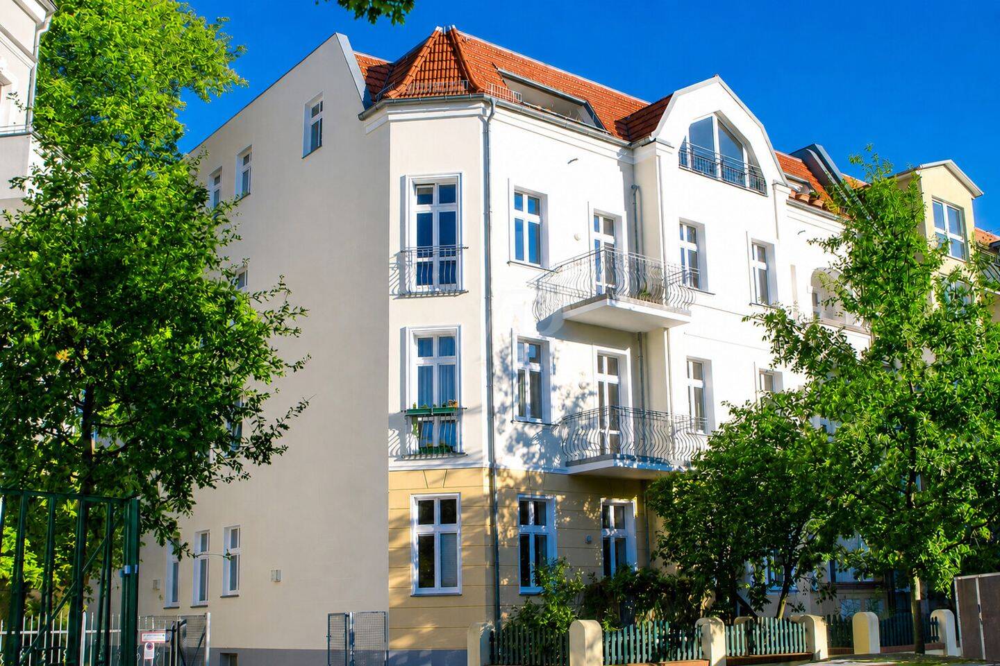 Charmante Dachgeschosswohnung in ruhiger Lage inkl. Stellplatz