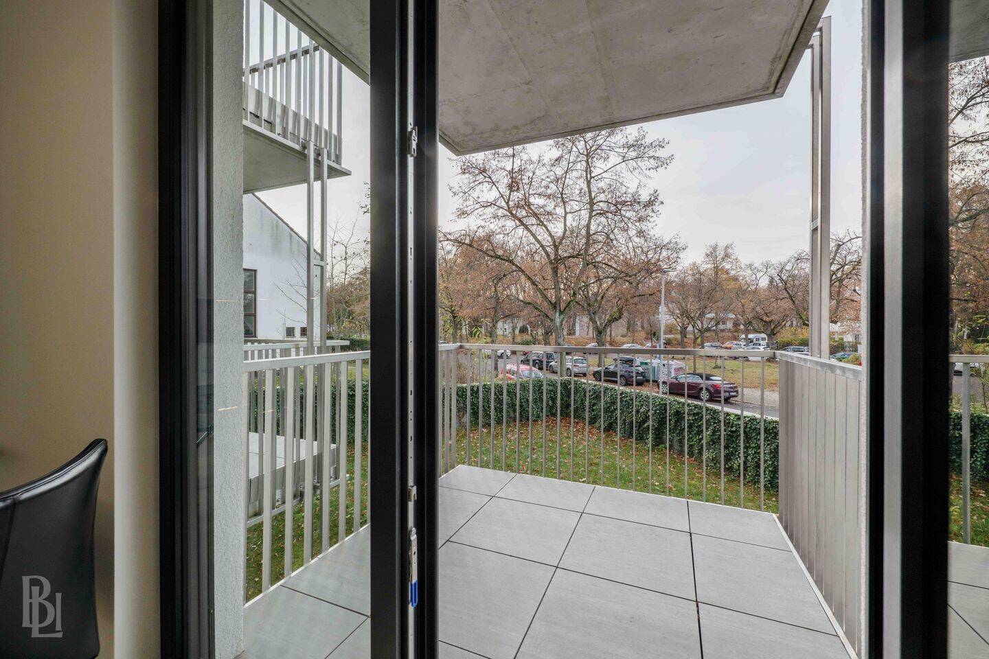 Helle 3-Zimmer-Maisonette - Hochwertige Einbauküche, Terrasse und Balkon – Berlin – Vorschaubild 7