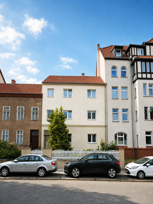 Sehr gepflegtes Mehrfamilienhaus in zentraler ruhiger Erfurter Lage – solide Kapitalanlage mit Ausbau- und Entwicklungspotenzial