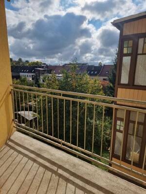 Charmante Zweiraumwohnung mit Balkon ! – 8451 Crimmitschau – Vorschaubild 3