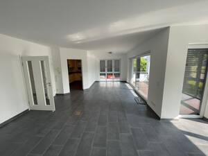 Großzügige 3-Zi.-Wohnung in gepflegtem Mehrfamilienhaus sucht neue Mieter – 54296 Trier – Vorschaubild 2