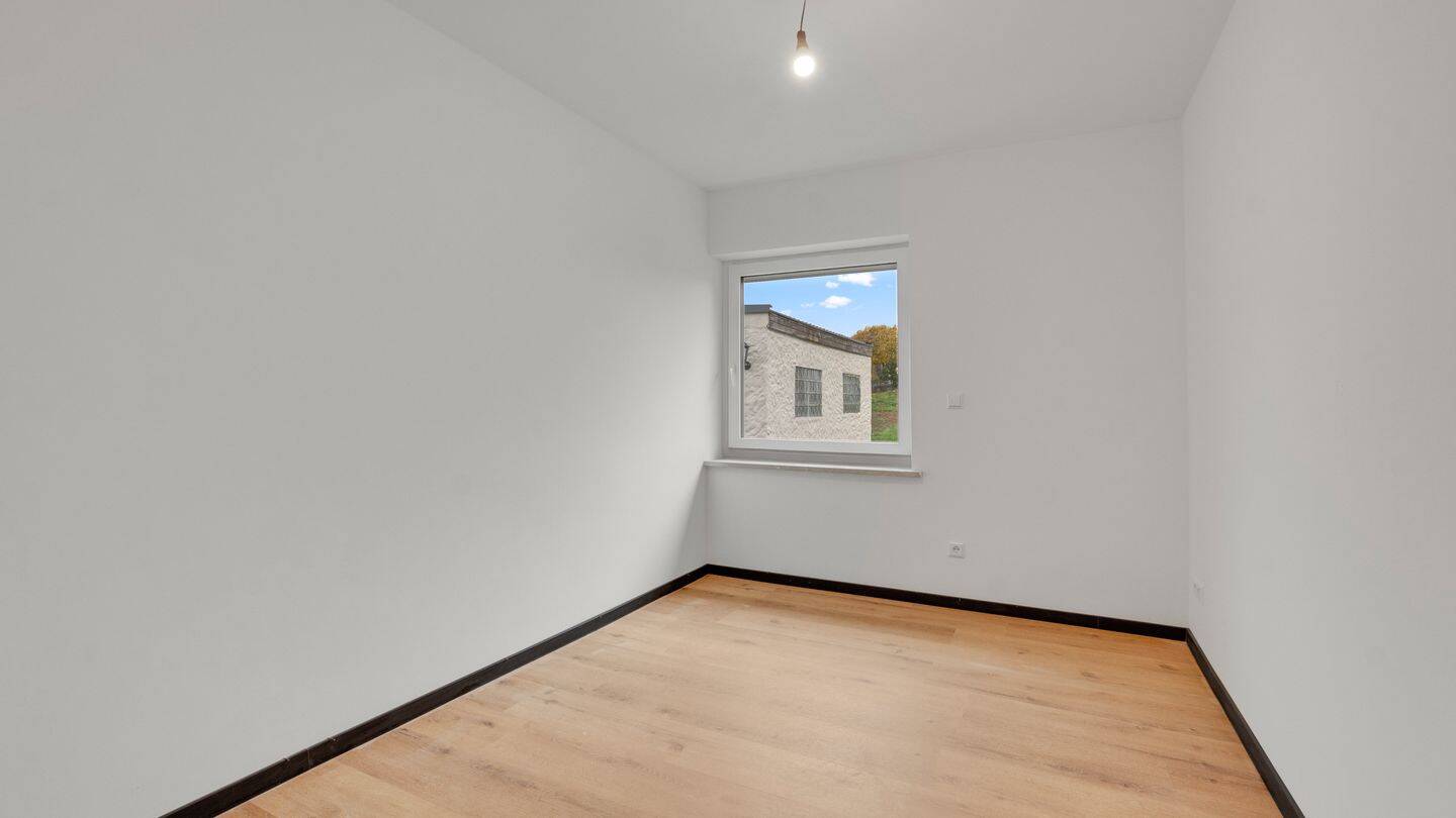 Traumlage! Teilrenovierter Bungalow mit Doppelgarage, separater ELW und großem Garten – Neunkirchen am Brand – Vorschaubild 7