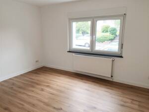 Modernisierte 3-Zimmer-Wohnung mit neuem Südwestbalkon in grüner Lage – 42657 Solingen – Vorschaubild 4
