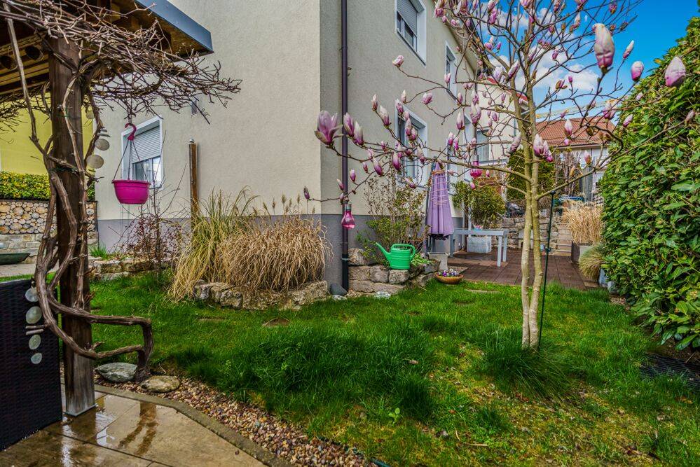 Wohnen mit Charme: Einfamilienhaus mit ausgebautem Dachgeschoss – Friedrichshafen – Vorschaubild 3