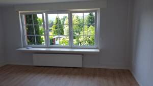 Lichtdurchflutete 4-Zimmer-Wohnung mit zwei Balkonen und traumhaftem Blick ins Grüne und am Mittellandkanal zu vermieten. – 49152 Bad Essen – Vorschaubild 3