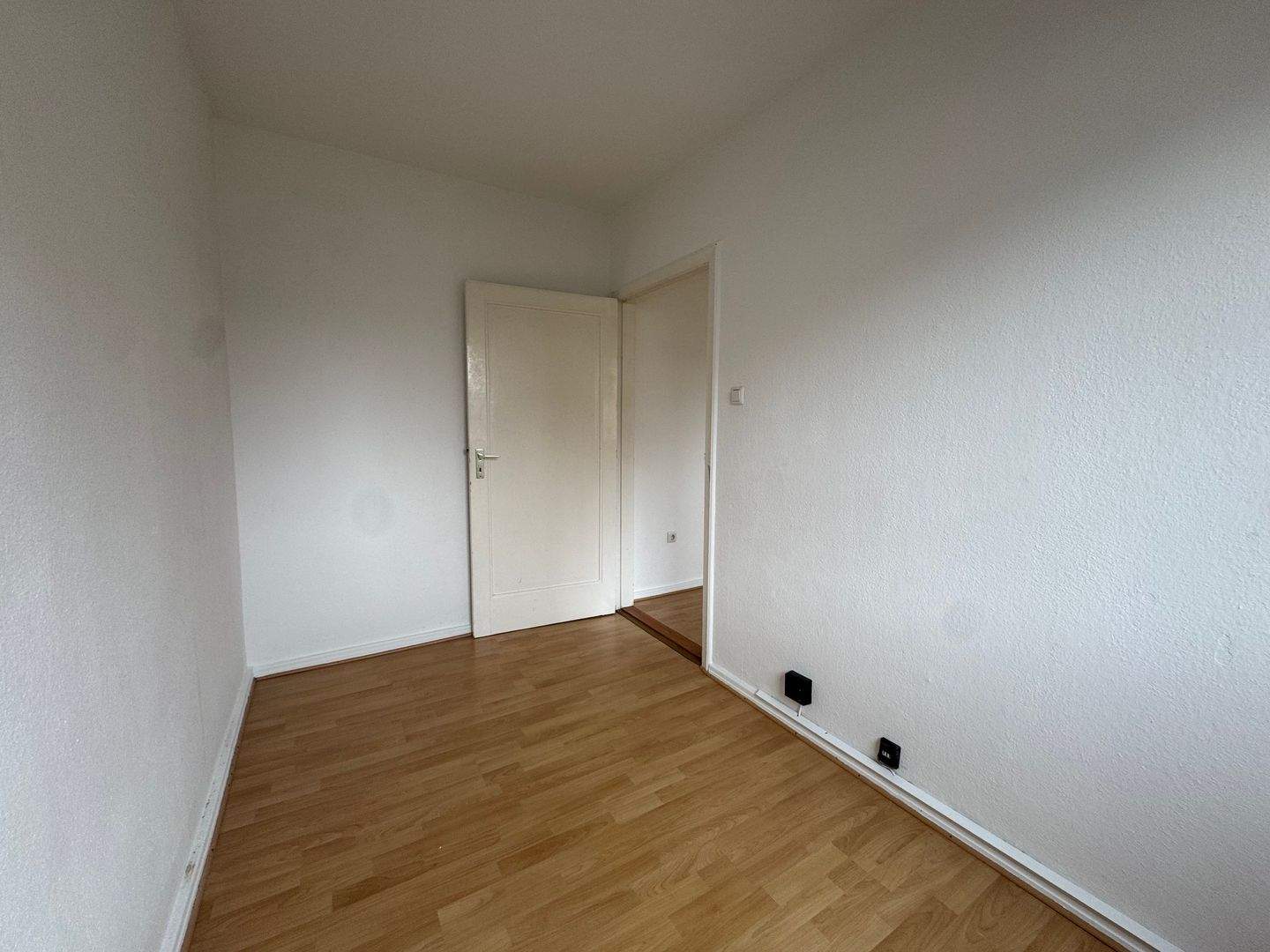 Lichtdurchflutete 2-Zimmer-Wohnung – Bremerhaven – Vorschaubild 3