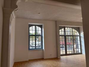 *exklusive Wohnung in dem historischen Saal des bekannten Lahmann-Sanatoriums am Weißen Hirsch* – 1324 Dresden – Vorschaubild 7