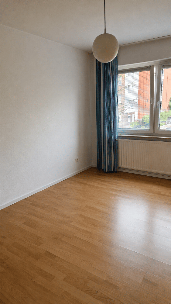 Helle Wohnung mit Balkon, Aufzug, Keller und Tiefgaragenstellplatz in Hannover! – Hannover – Vorschaubild 5