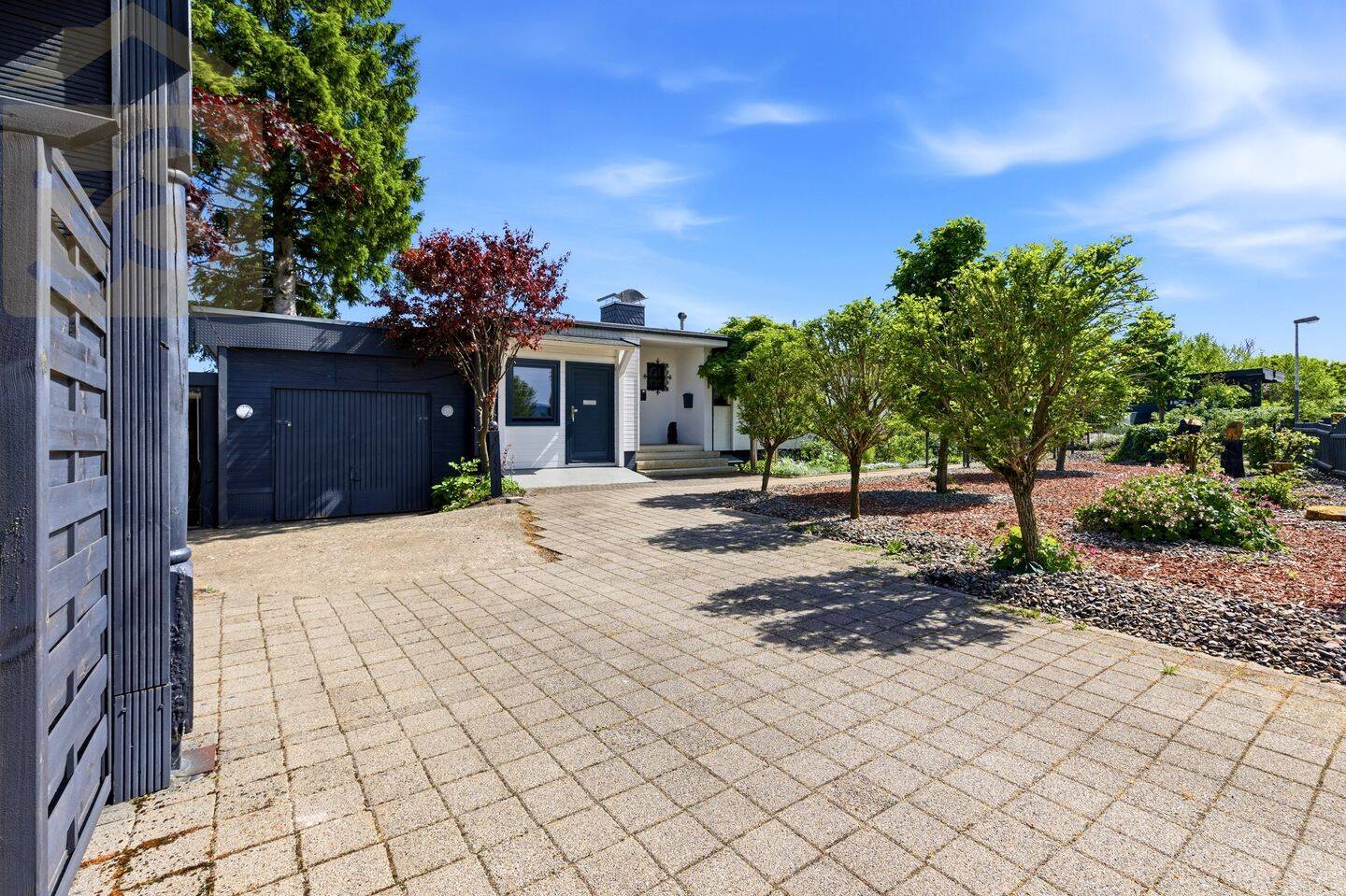 Modernisiertes Zweifamilienhaus mit großem Garten, Sauna und Garagen! Meine Immobilie=Mein Partner! – Braunlage – Vorschaubild 3