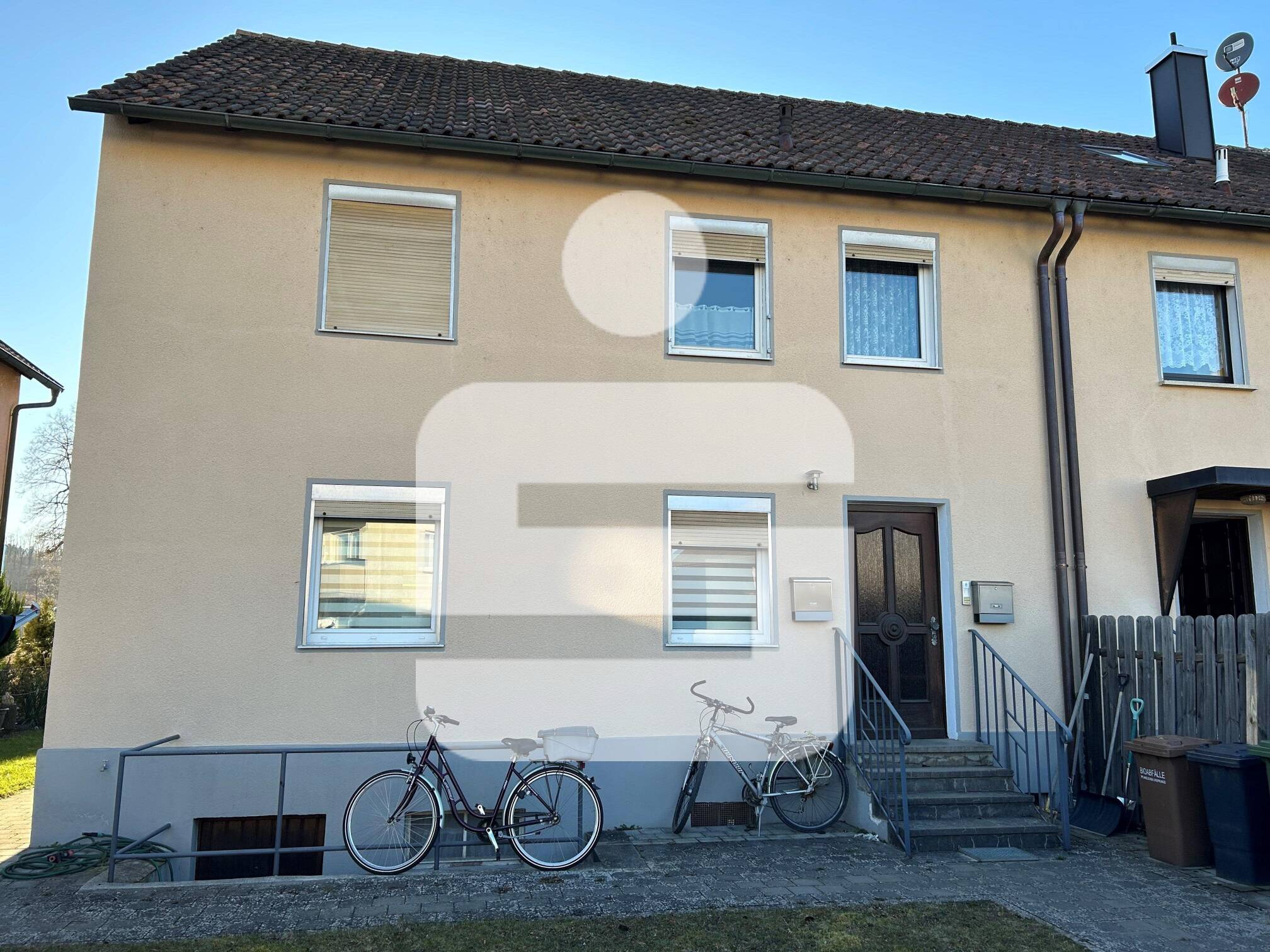 Vermietete DHH mit Garage in Schlüsselfeld...Ihre Mieter sind schon da – Schlüsselfeld – Bild 1 von 4