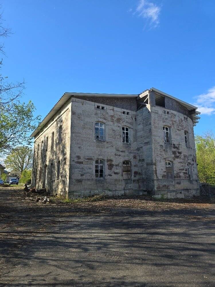 Sandstein-Villa auf großem Grundstück / Zum Erhalten oder Abreißen – Sonnefeld – Vorschaubild 9