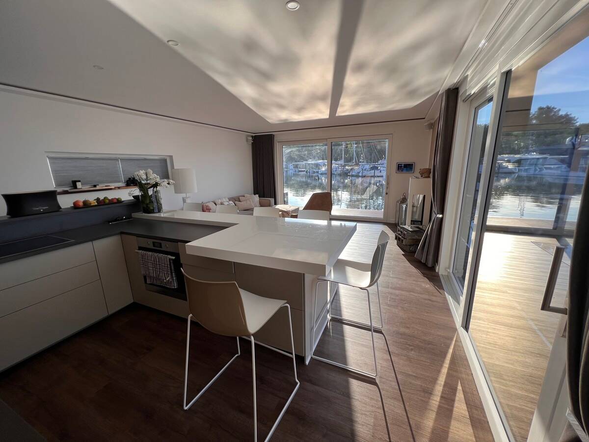 LUXUS Hausboot - 3 Etagen - 100m² Wohnen + 120 m² SONNENTERRASSE - Kamin, Kino, komplett individuell – 13505 Berlin – Bild 1 von 9